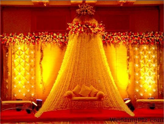 United Decorators Decorators weddingplz