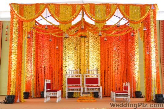 Maze Decorators weddingplz