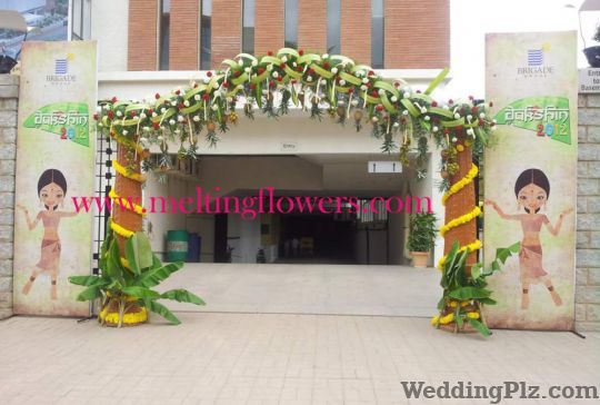 Melting Flowers Decorators weddingplz