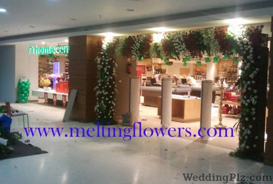 Melting Flowers Decorators weddingplz