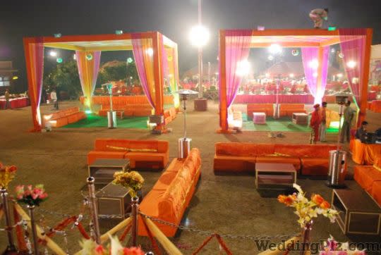 Roses and Petals Flower Decoration Decorators weddingplz
