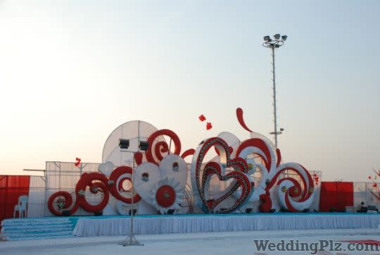 Roses and Petals Flower Decoration Decorators weddingplz
