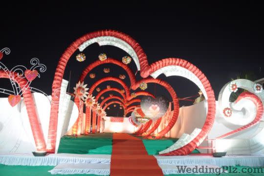 Roses and Petals Flower Decoration Decorators weddingplz