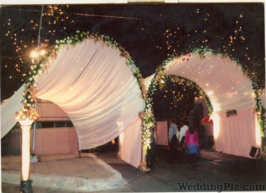 Roses and Petals Flower Decoration Decorators weddingplz