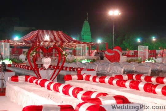 Roses and Petals Flower Decoration Decorators weddingplz