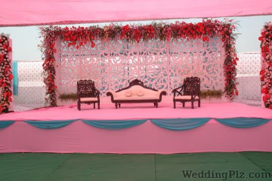 Roses and Petals Flower Decoration Decorators weddingplz