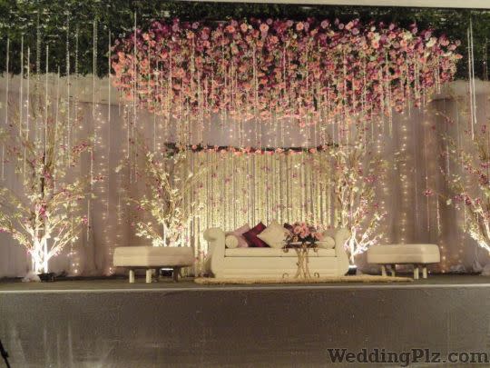 Momento Events Pvt Ltd by Aniket Mishra Decorators weddingplz